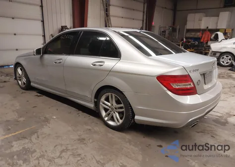 2012 Mercedes-Benz C 300 Sport 4Matic из США, поврежденный, VIN WDDGF8BB0CF910734